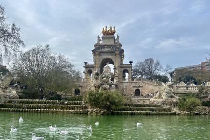 A photo of the fountain in Parc de la Cuitvella, Barcelona. 