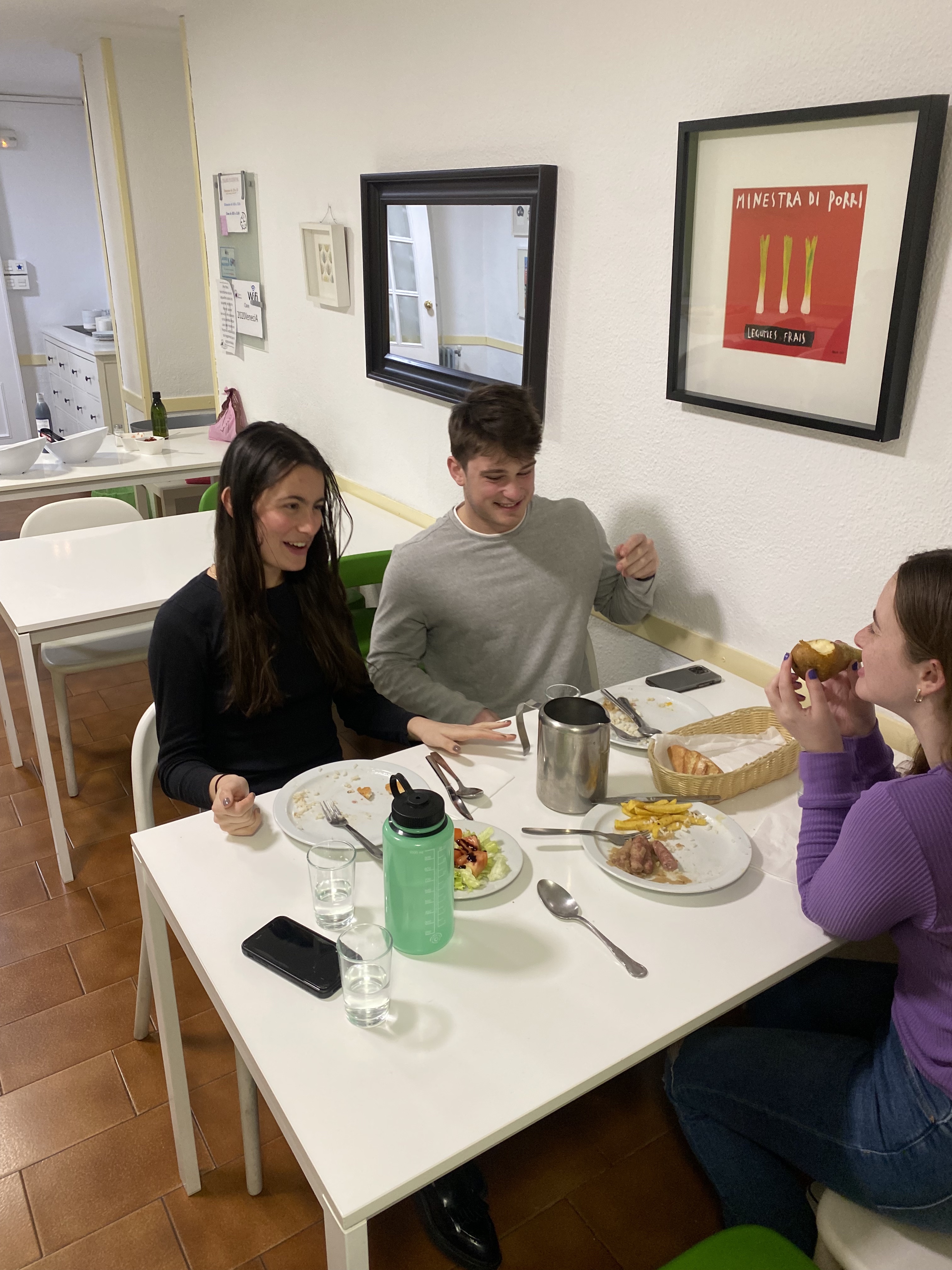 My friends enjoying their lunch in the comedor.