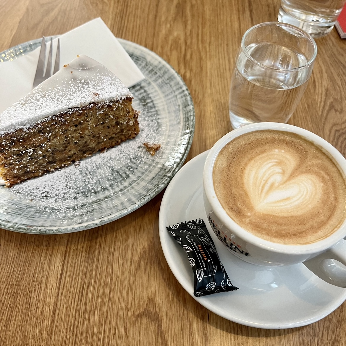 carrot cake & cappuccino