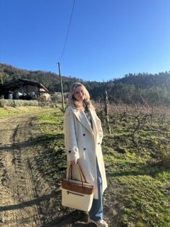 A girl (Victoria Ernst) in the Tuscany countryside