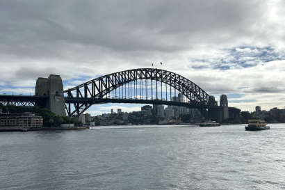 An image of the Sydney Harbor Bridge.