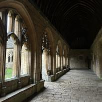 Covered outdoor passageways at the New School, Oxford