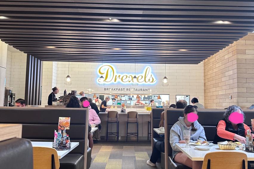 Inside of Drexels breakfast diner