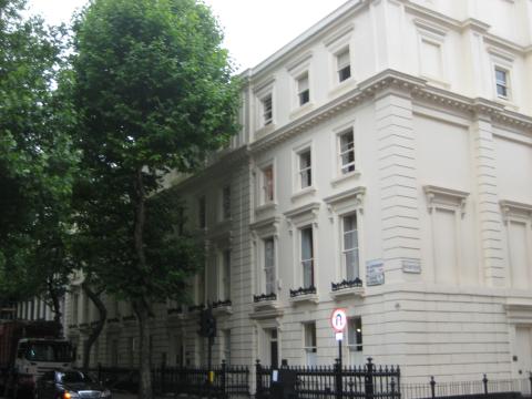 London Center Building